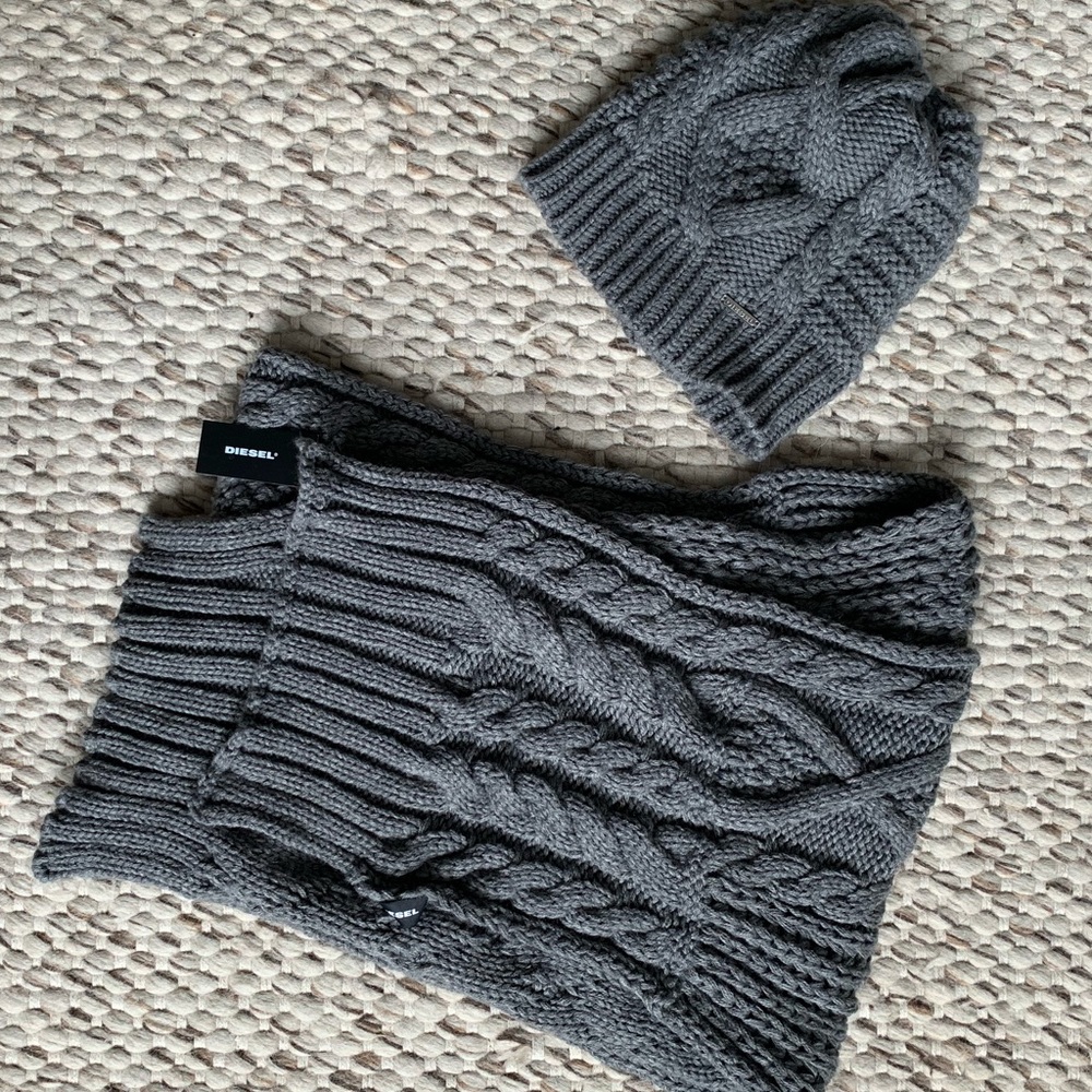Diesel hat and scarf combo